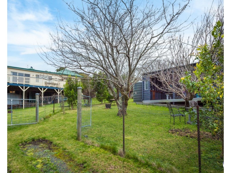 11 Riley Street, Narooma NSW 2546