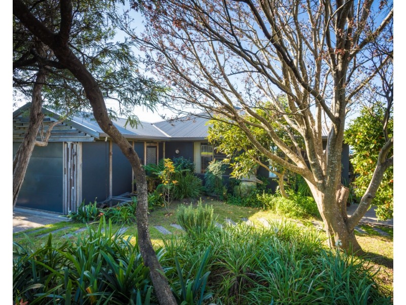 21 Lake View Drive, Wallaga Lake NSW 2546