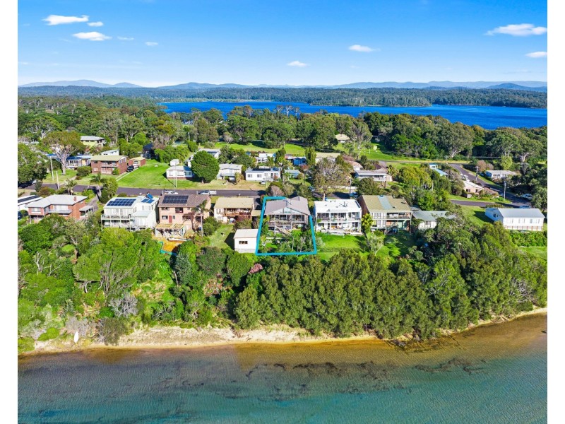 21 Lake View Drive, Wallaga Lake NSW 2546