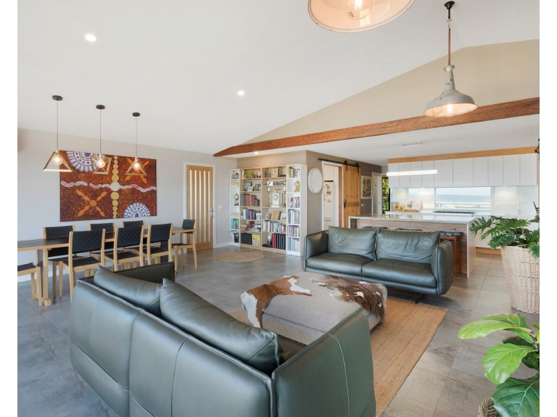 21 Lake View Drive, Wallaga Lake NSW 2546