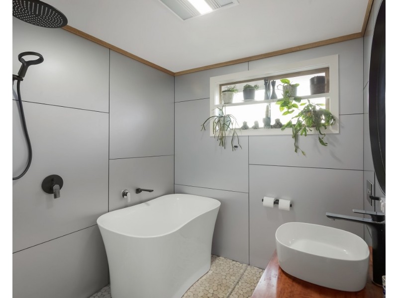 21 Lake View Drive, Wallaga Lake NSW 2546