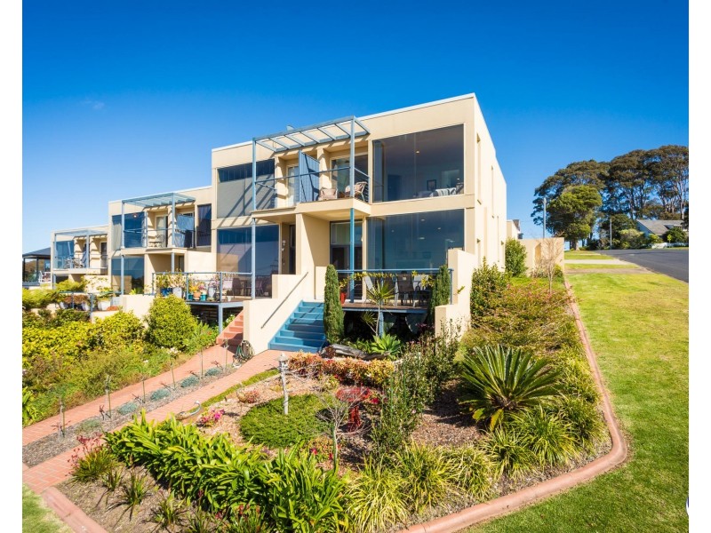 1/10-12 Marine Drive, Narooma NSW 2546
