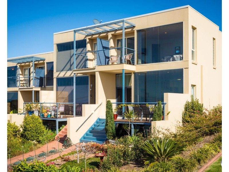 1/10-12 Marine Drive, Narooma NSW 2546