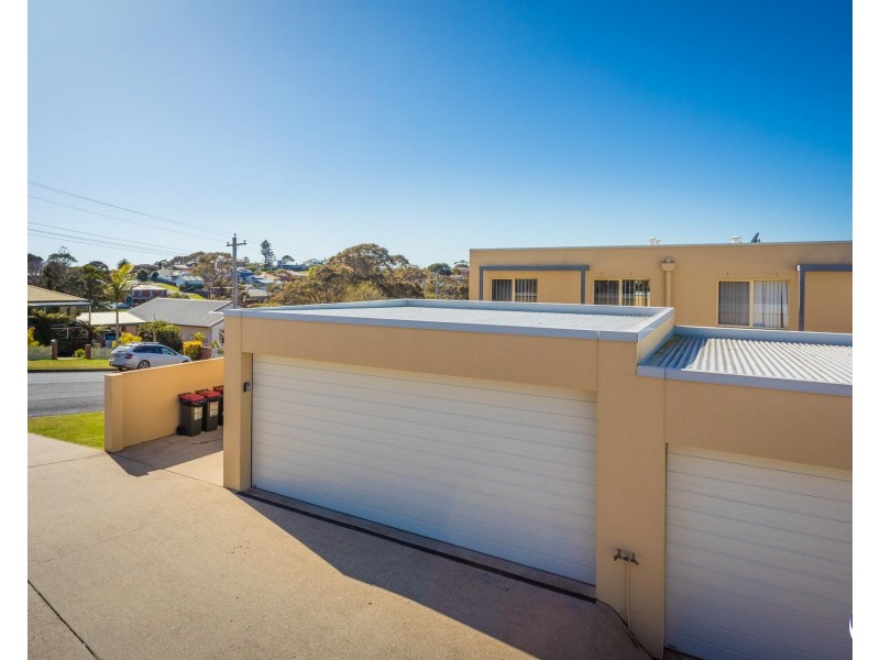 1/10-12 Marine Drive, Narooma NSW 2546