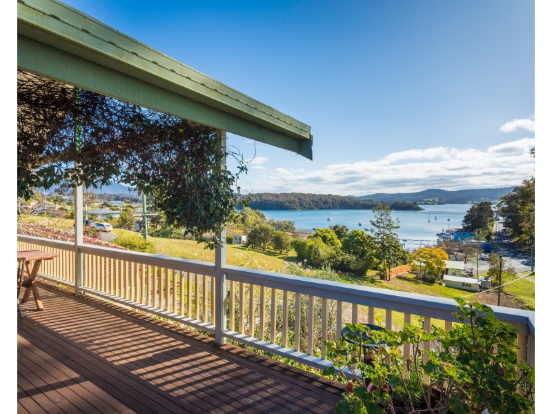 11 Taylor Street, Narooma NSW 2546