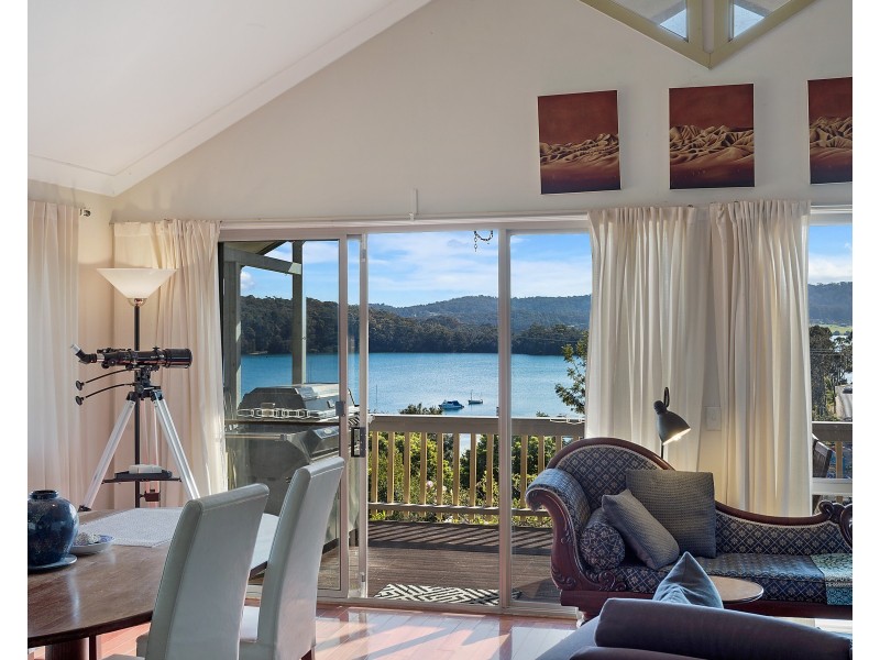11 Taylor Street, Narooma NSW 2546