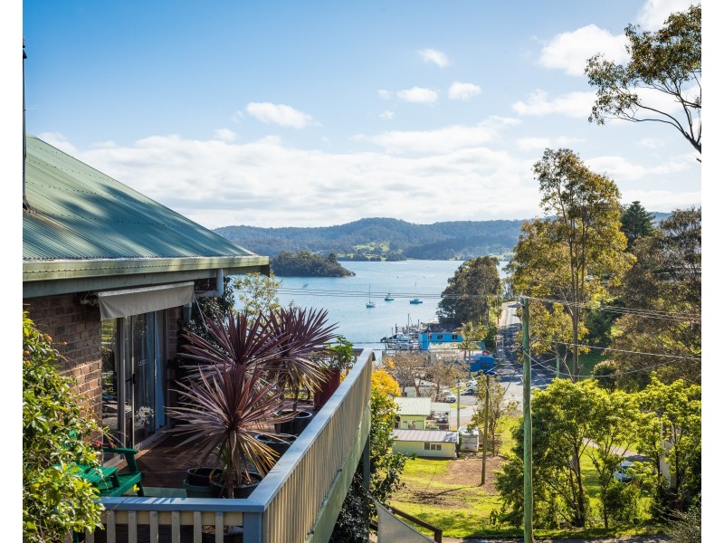 11 Taylor Street, Narooma NSW 2546