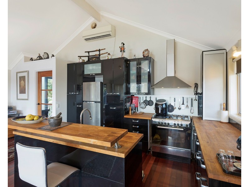 11 Taylor Street, Narooma NSW 2546