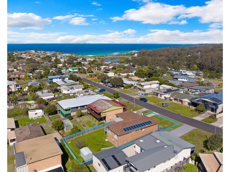 15 Harrison Street, Dalmeny NSW 2546