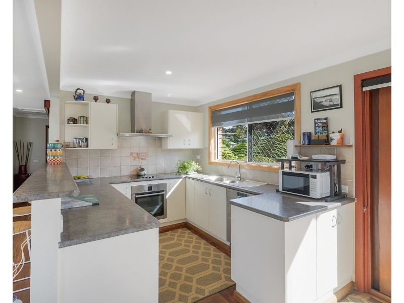 3 Sunnyside Crescent, Kianga NSW 2546
