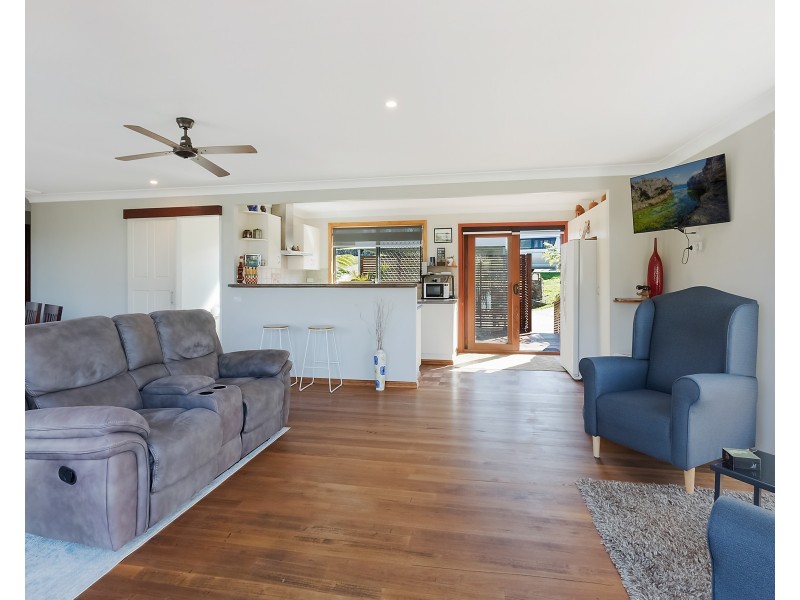 3 Sunnyside Crescent, Kianga NSW 2546