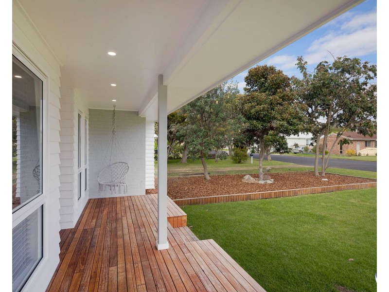 47 Tatiara Street, Dalmeny NSW 2546