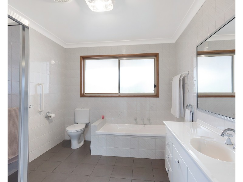 27 Baldwin Avenue, Kianga NSW 2546