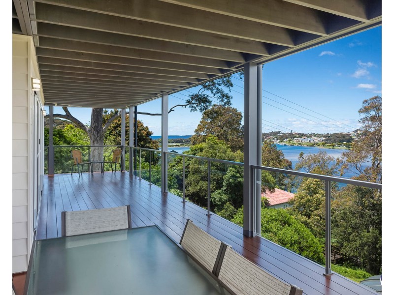 7 Hillcrest Avenue, North Narooma NSW 2546