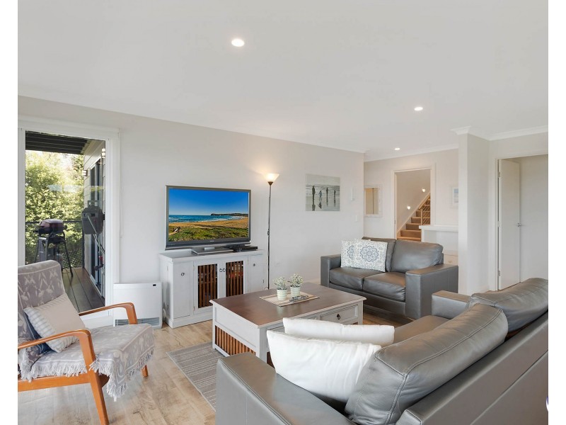 7 Hillcrest Avenue, North Narooma NSW 2546