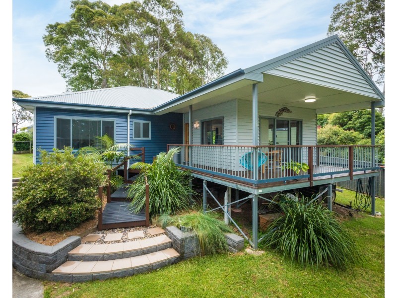 4  Reader Place, Mystery Bay NSW 2546