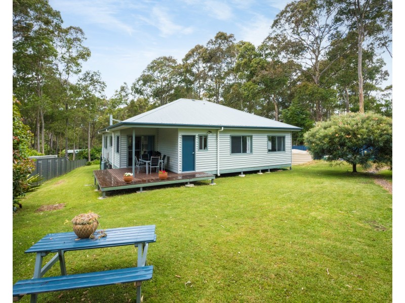 4  Reader Place, Mystery Bay NSW 2546