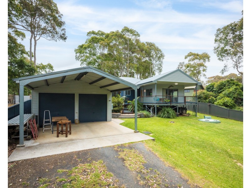 4  Reader Place, Mystery Bay NSW 2546