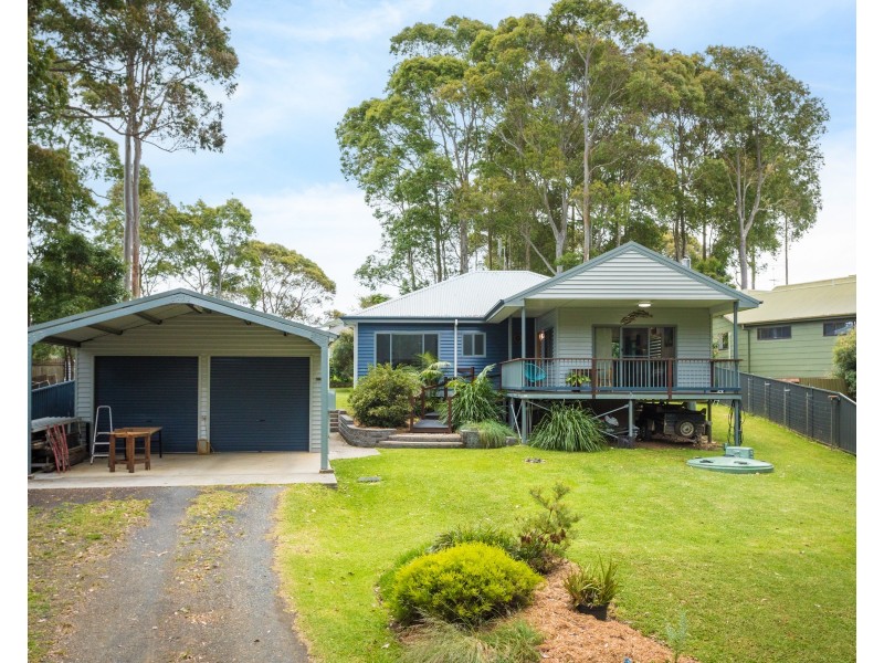 4  Reader Place, Mystery Bay NSW 2546