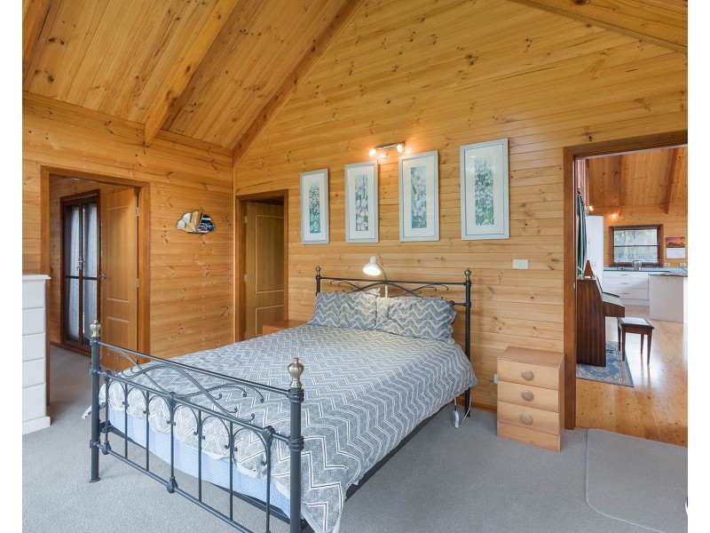 9 Oyster Lane, Narooma NSW 2546