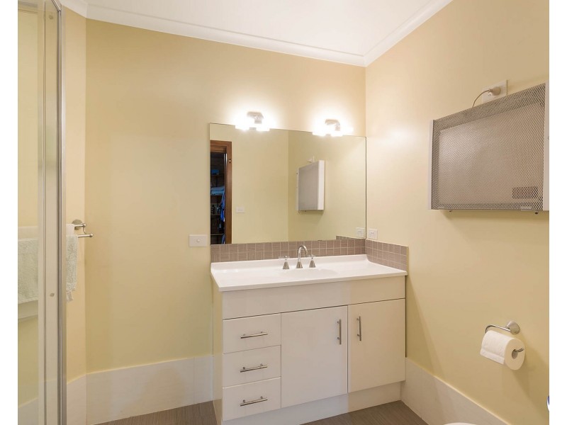 9 Oyster Lane, Narooma NSW 2546