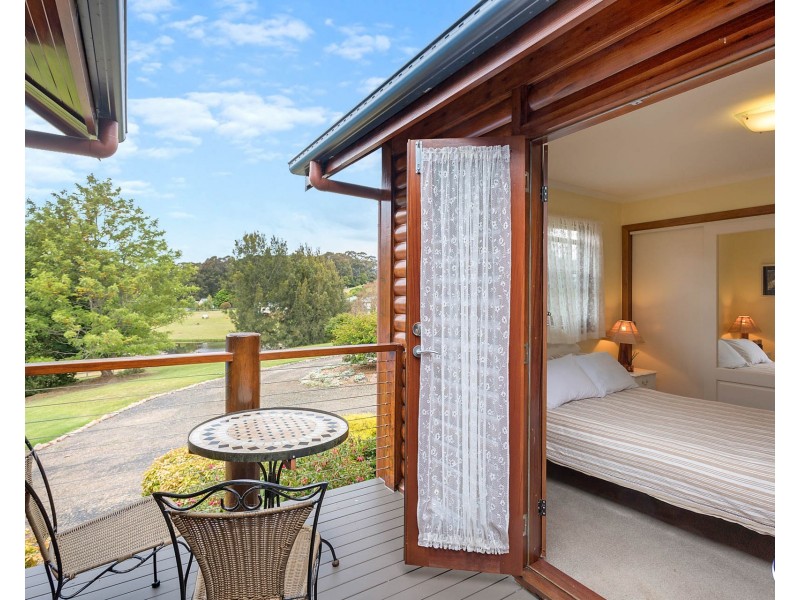 9 Oyster Lane, Narooma NSW 2546