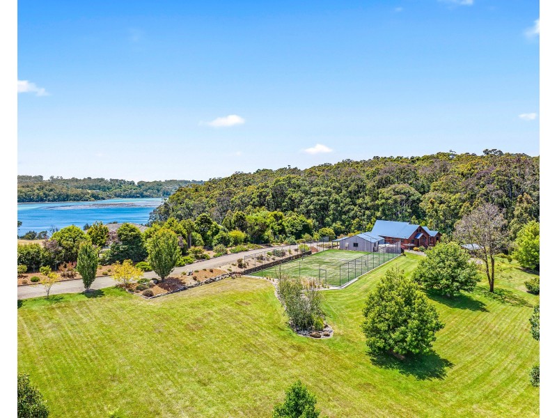 9 Oyster Lane, Narooma NSW 2546