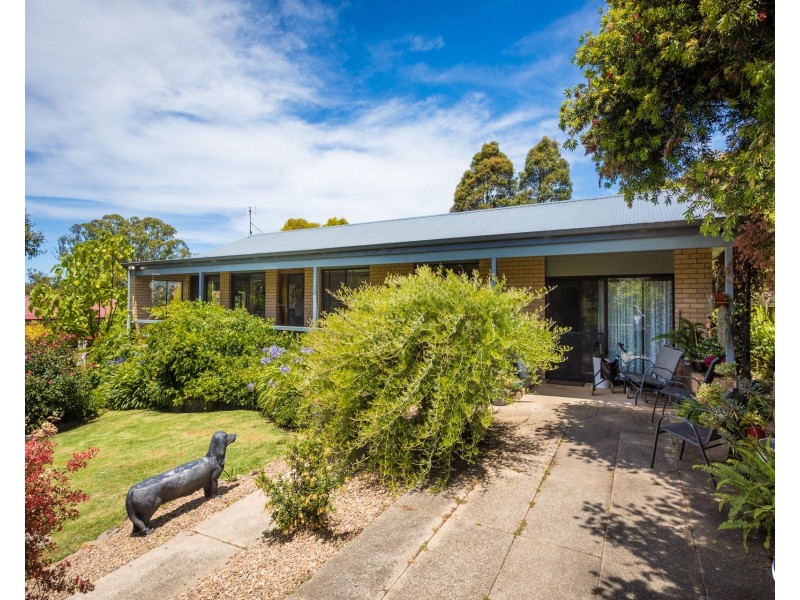 81 Old Highway, Narooma NSW 2546