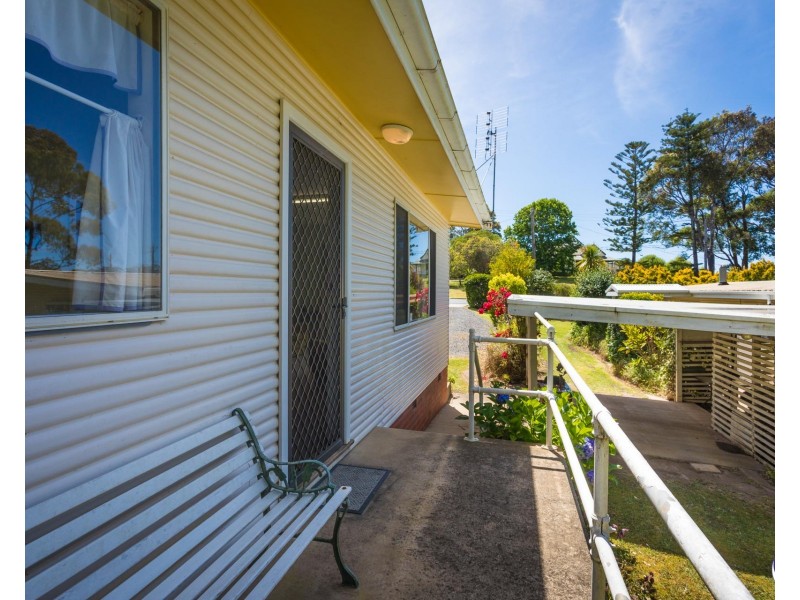 208-208A Princes Highway, Narooma NSW 2546