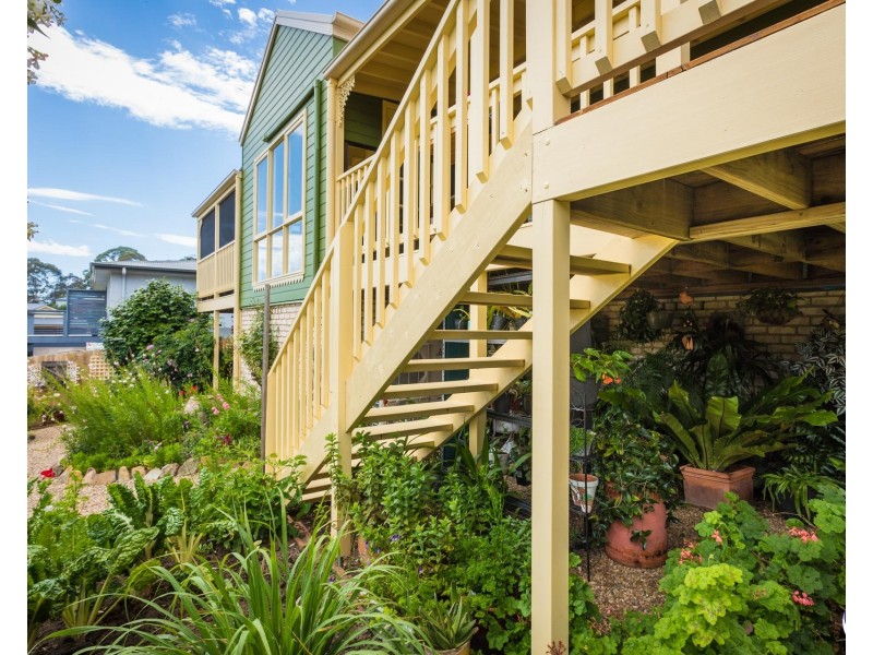 3 John Place, North Narooma NSW 2546