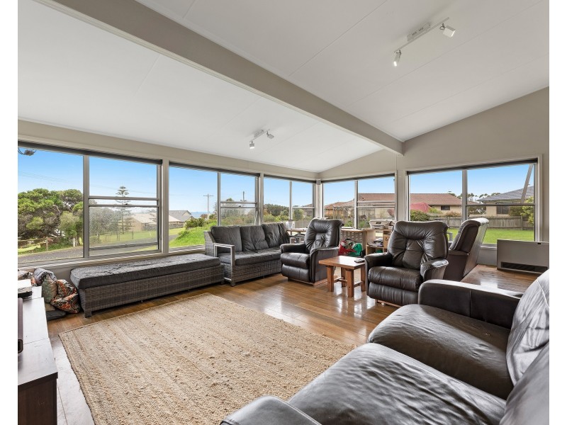 1-3 Jocelyn Street, Dalmeny NSW 2546