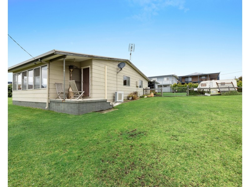 1-3 Jocelyn Street, Dalmeny NSW 2546