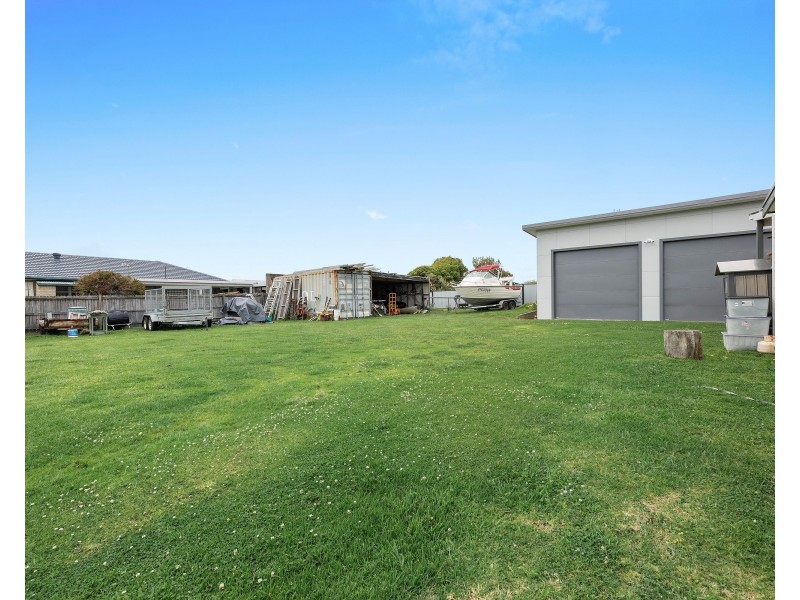 1-3 Jocelyn Street, Dalmeny NSW 2546
