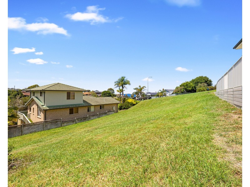5 Dawn Parade, Kianga NSW 2546