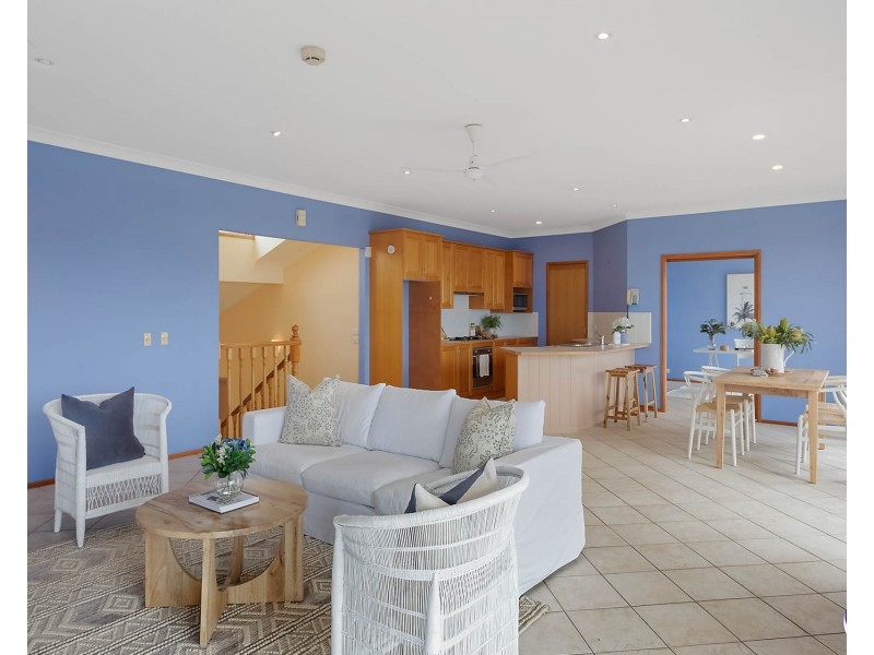 8 Surf Beach Road, Kianga NSW 2546