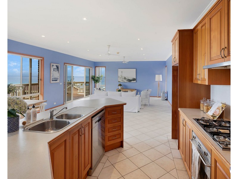 8 Surf Beach Road, Kianga NSW 2546