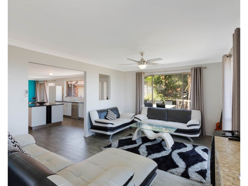 105 Dalmeny Drive, Kianga NSW 2546