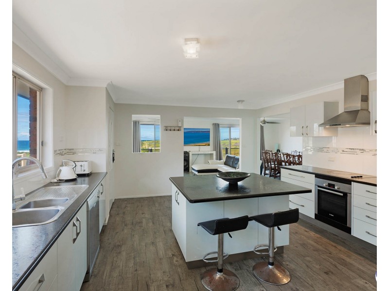 105 Dalmeny Drive, Kianga NSW 2546