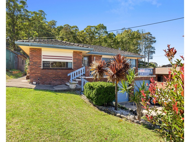 52 Fishermans Crescent, North Narooma NSW 2546