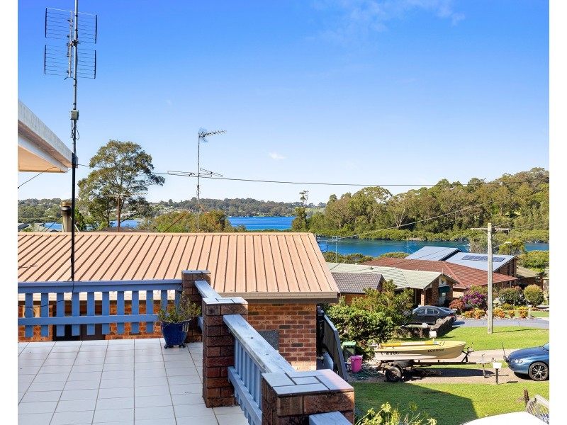 52 Fishermans Crescent, North Narooma NSW 2546