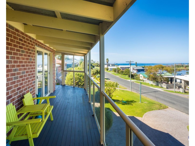 92 Cresswick Parade, Dalmeny NSW 2546