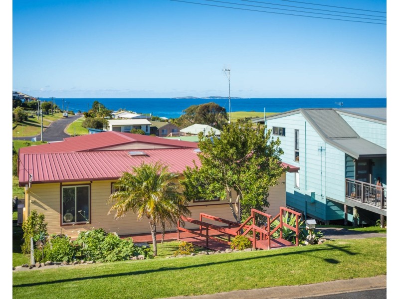 14 Baldwin Avenue, Kianga NSW 2546