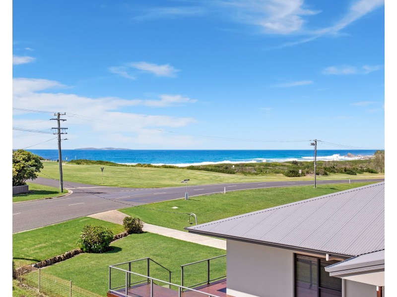 105 Cresswick Parade, Dalmeny NSW 2546