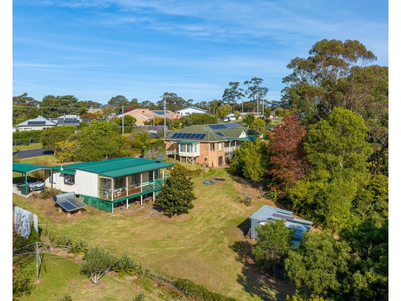 4 Perkins Parade, North Narooma NSW 2546
