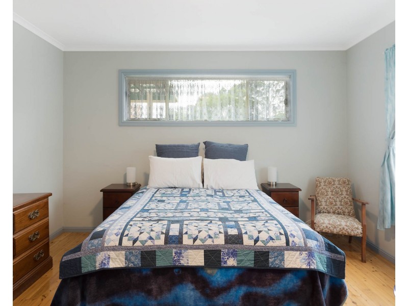 4 Perkins Parade, North Narooma NSW 2546