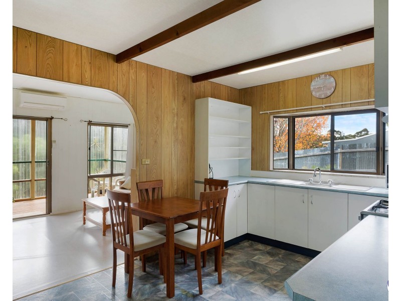 4 Perkins Parade, North Narooma NSW 2546