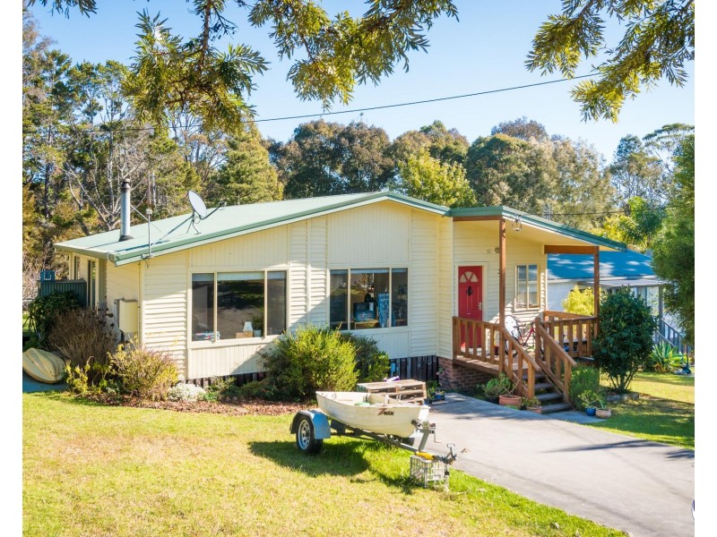 3 Goolara Avenue, Dalmeny NSW 2546