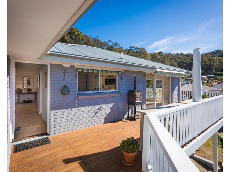11 Inlet Place, North Narooma NSW 2546