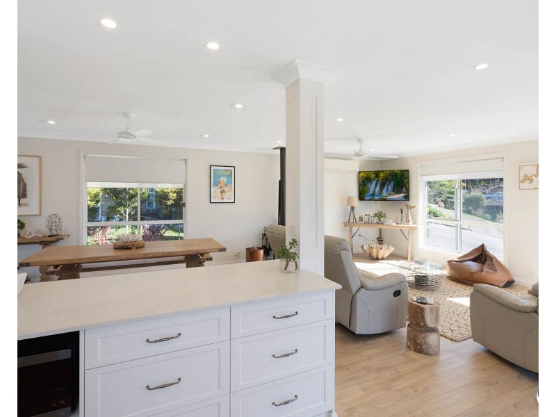 11 Inlet Place, North Narooma NSW 2546