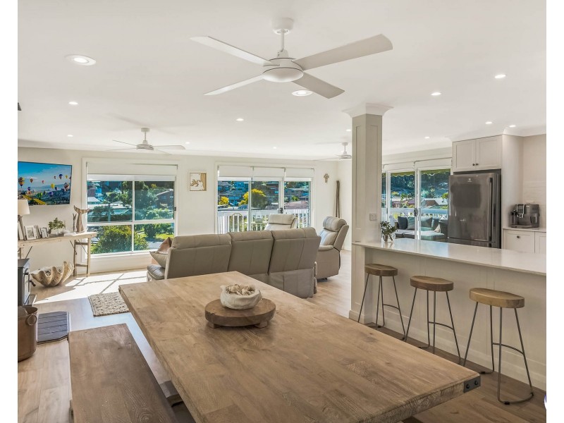 11 Inlet Place, North Narooma NSW 2546